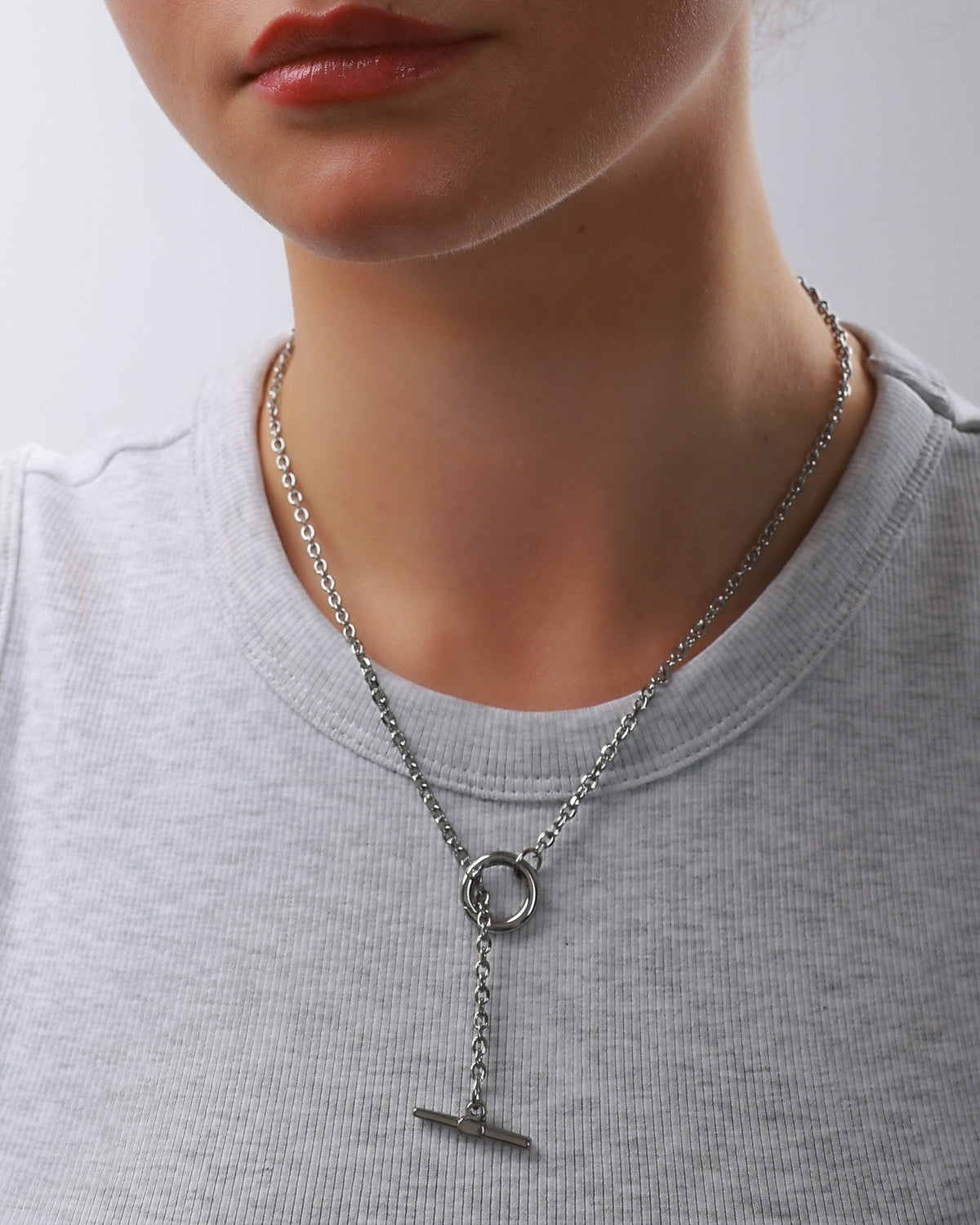 Mova Loop Necklace