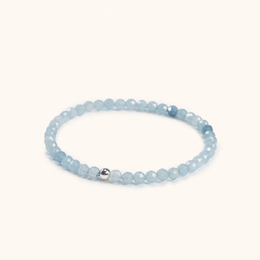 Aria light blue aquamarine bracelet flat lay – Omasi Collection Finland
