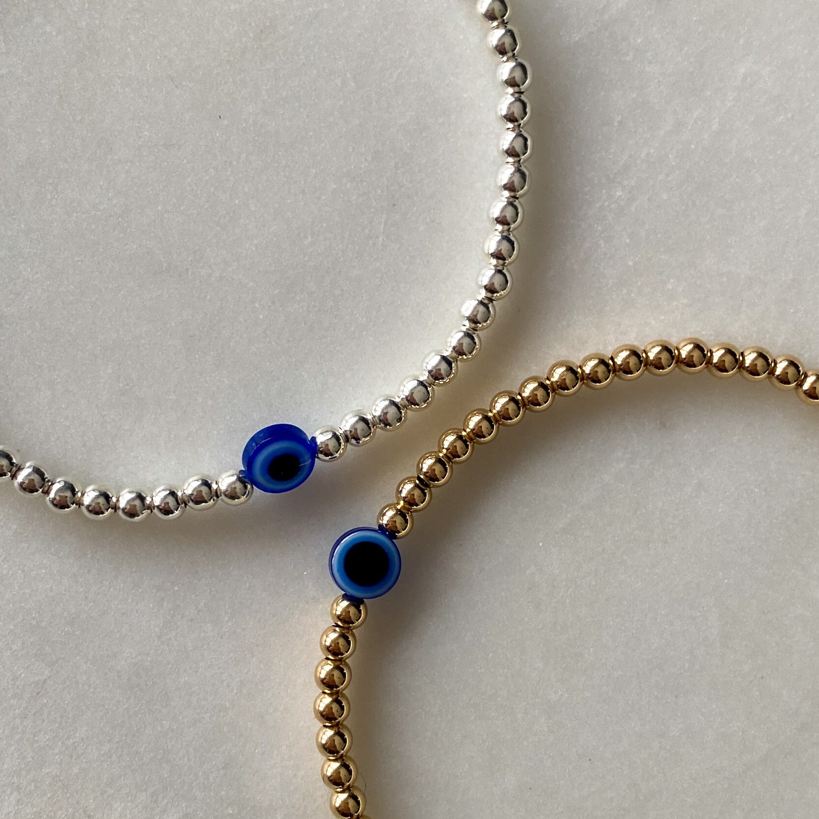 Nazar gold-filled evil eye bracelet close-up – Omasi Collection Finland