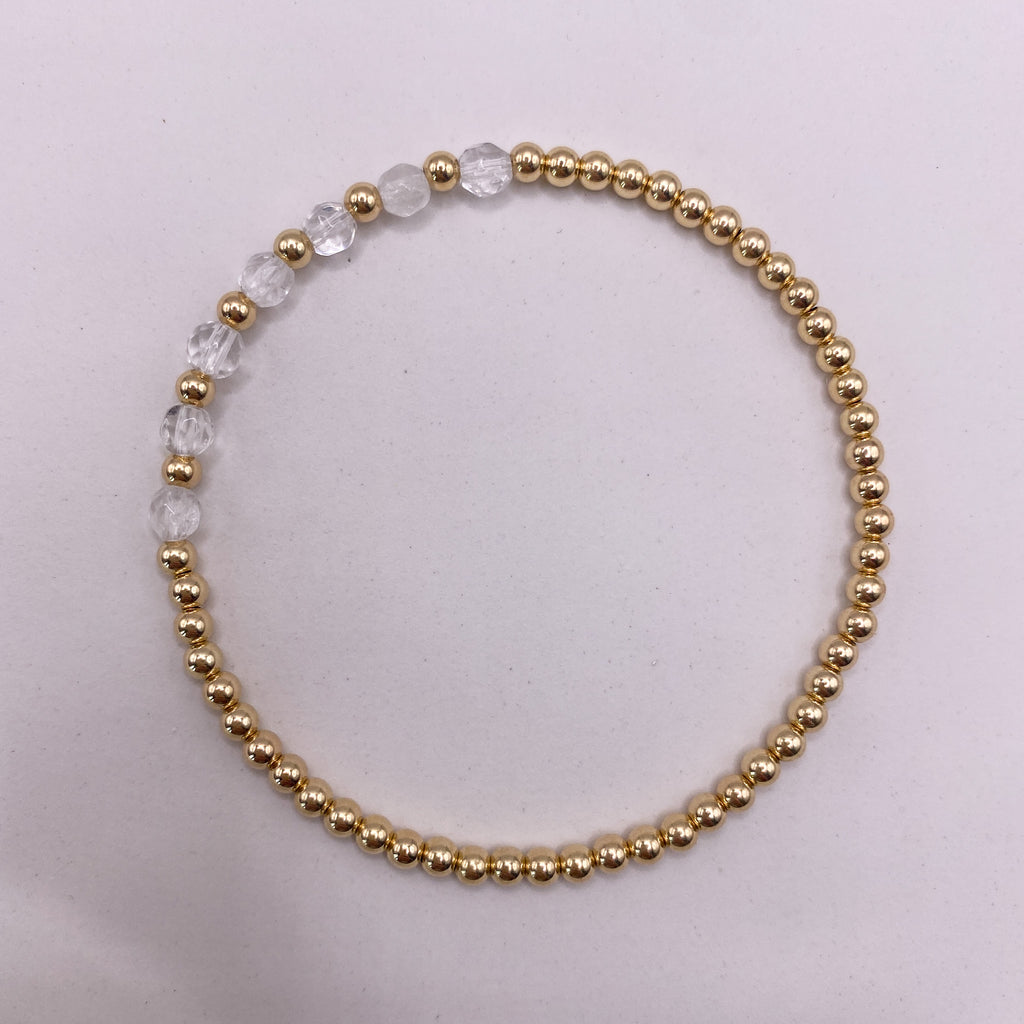 Sirena gold-filled bracelet flat lay – Omasi Collection Finland