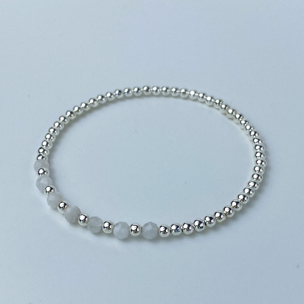 Sirena silver moonstone bracelet close-up – Omasi Collection Finland